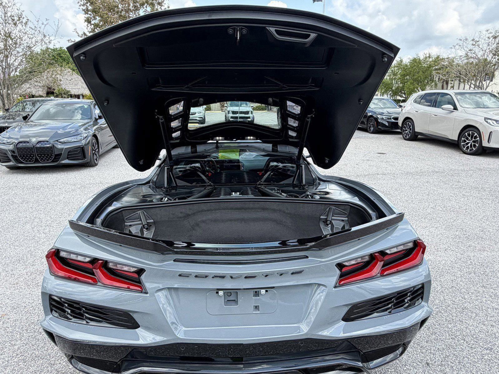 Used 2025 Chevrolet Corvette Z06 w/ Stealth Interior Trim Package RWD image 11