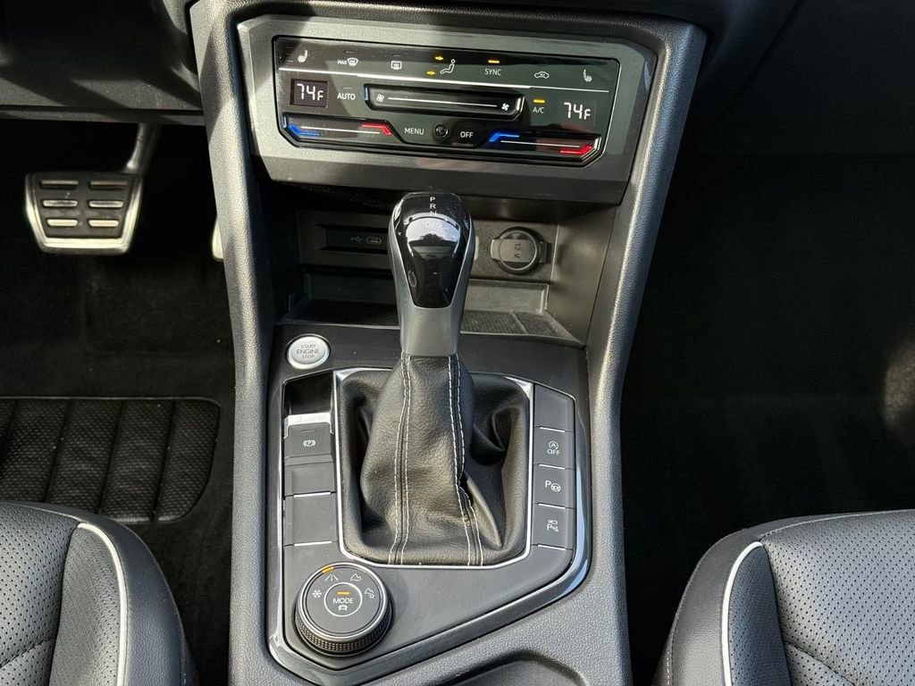 Certified 2022 Volkswagen Tiguan SEL R-Line image 13