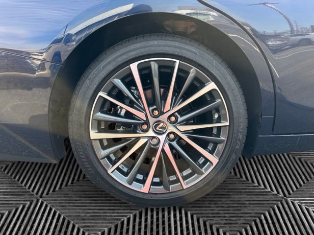Used 2025 Lexus ES 350 w/ Premium Package image 33