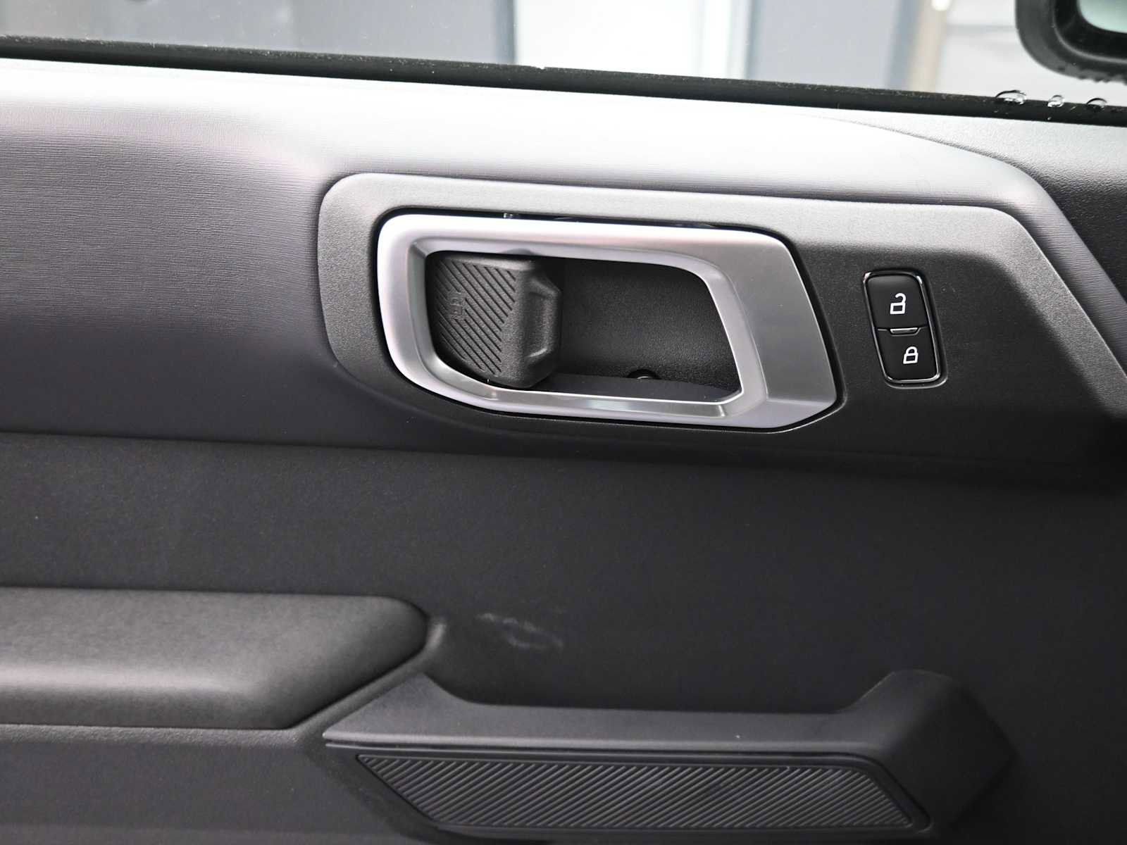 New 2025 Ford Bronco Badlands image 23