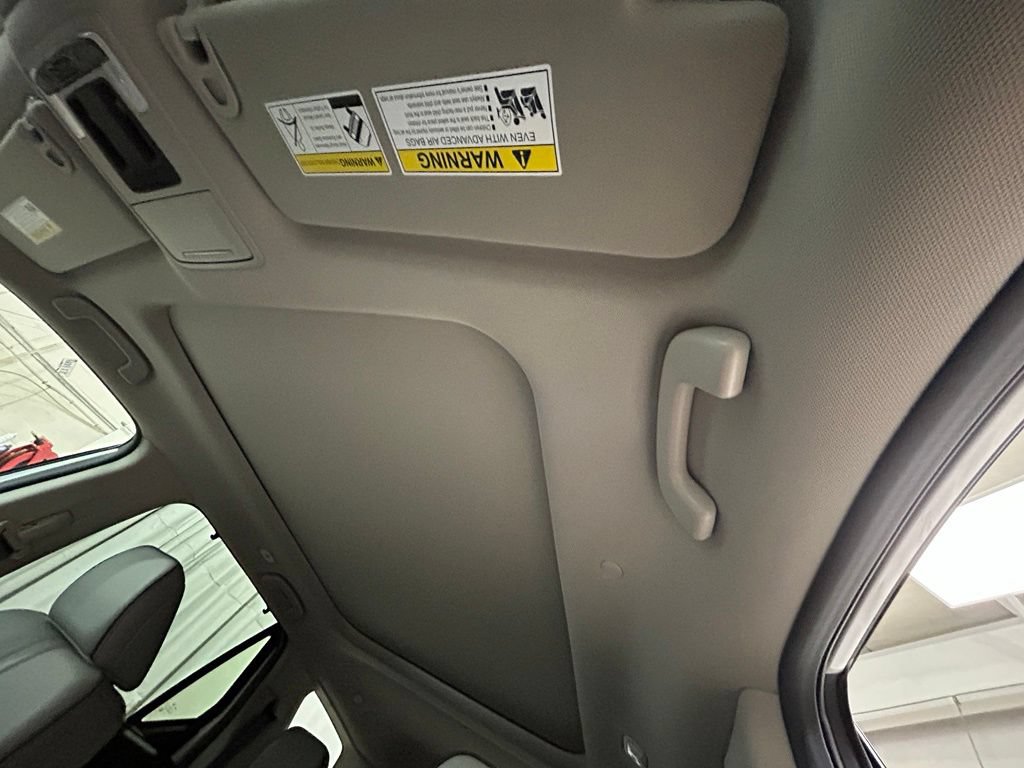 Certified 2025 Honda Pilot Elite image 26
