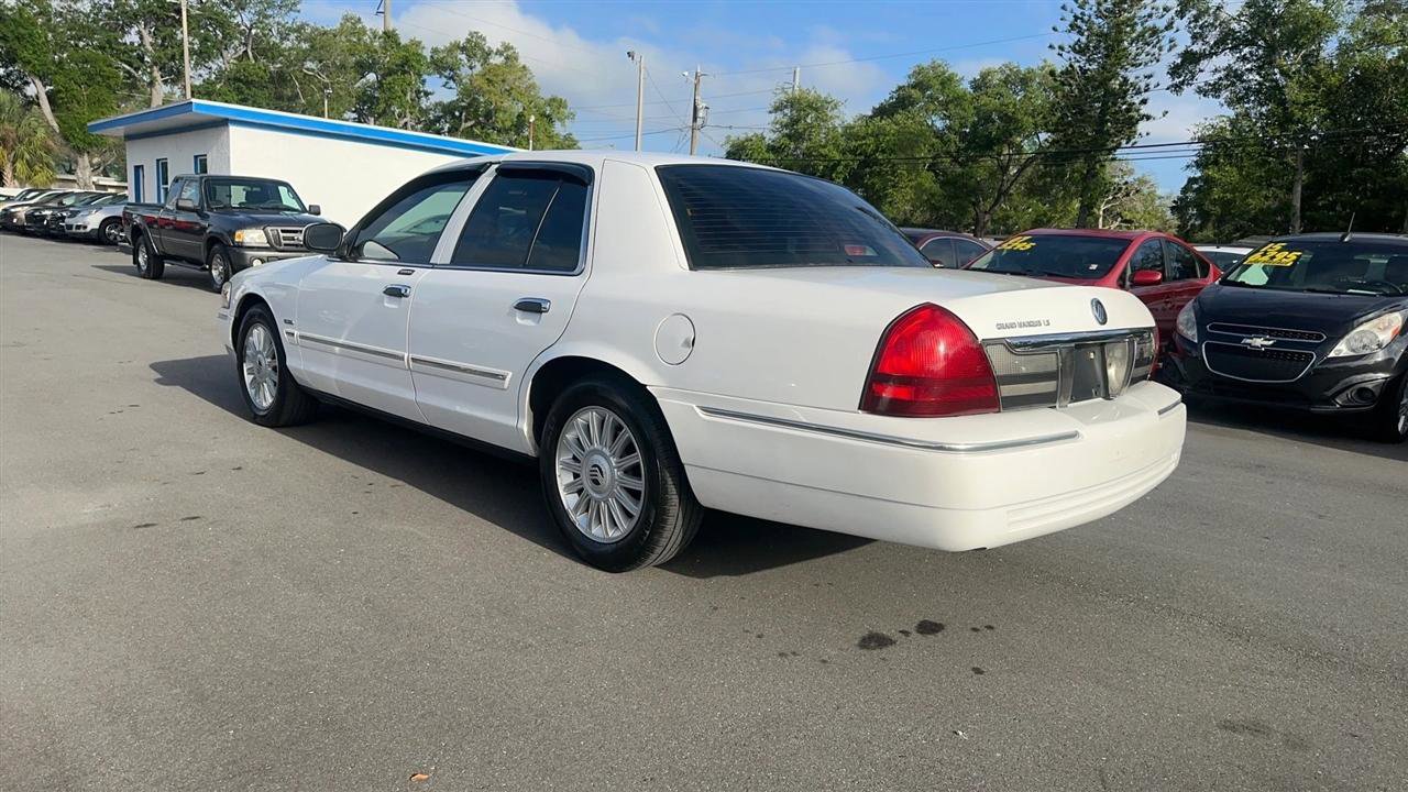 Used 2011 Mercury Grand Marquis LS image 9