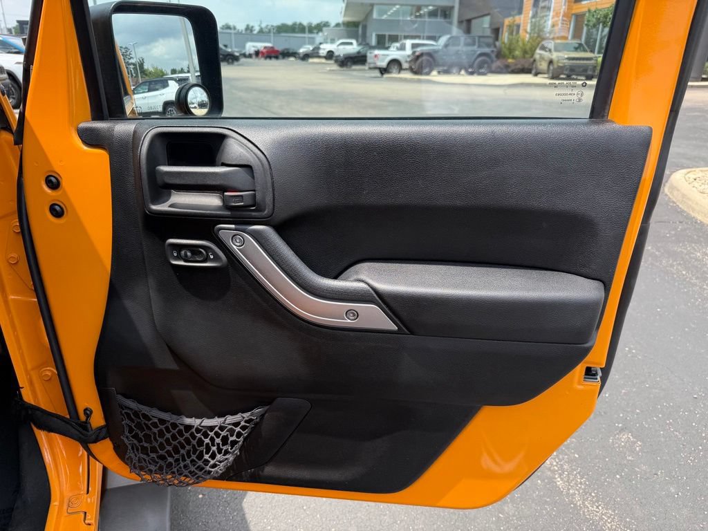 Used 2012 Jeep Wrangler Rubicon w/ PWR Convenience Group AWD/4WD image 24
