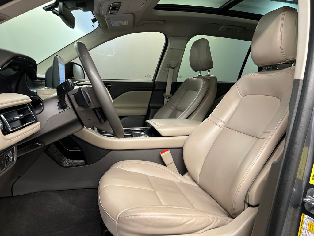 Used 2023 Lincoln Aviator AWD w/ Premium Package image 29