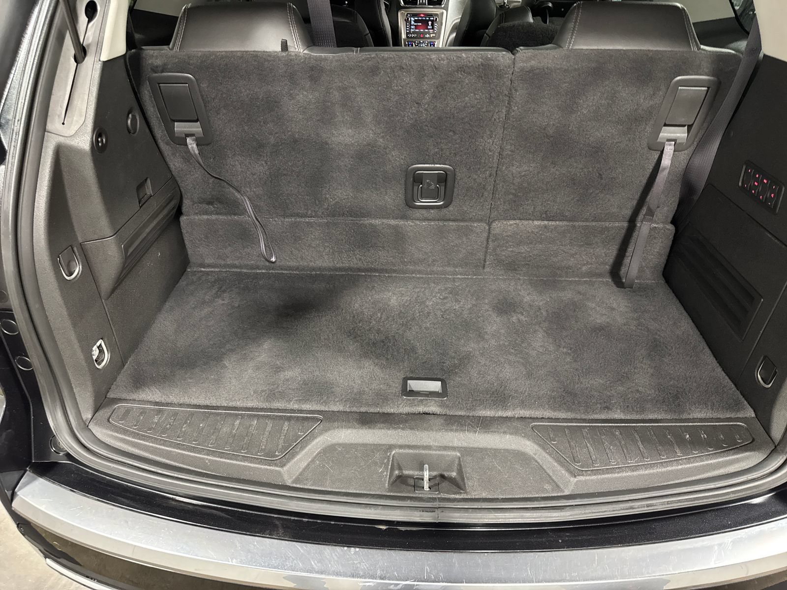 Used 2015 GMC Acadia Denali AWD/4WD image 30