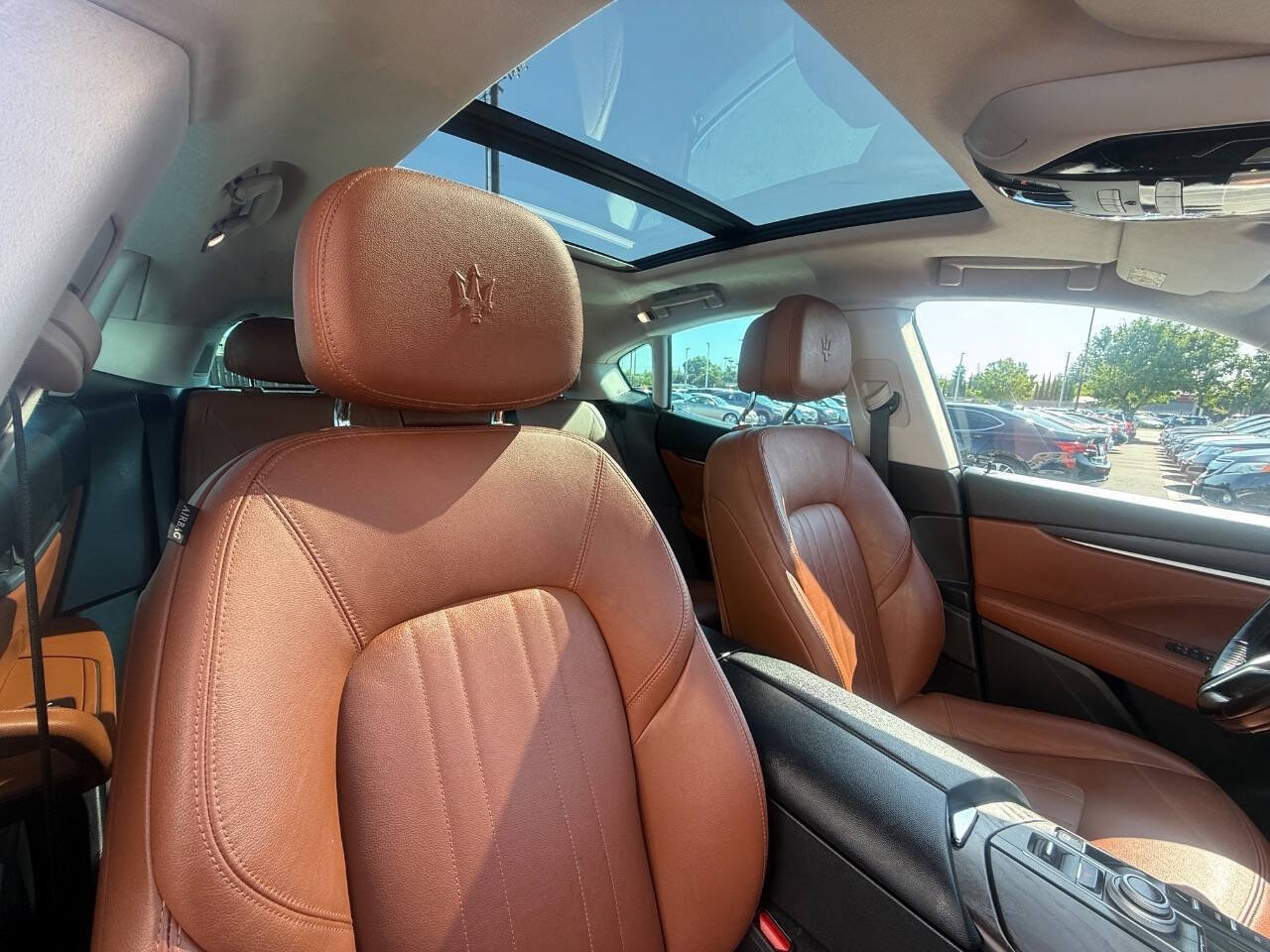 Used 2019 Maserati Levante AWD/4WD image 23