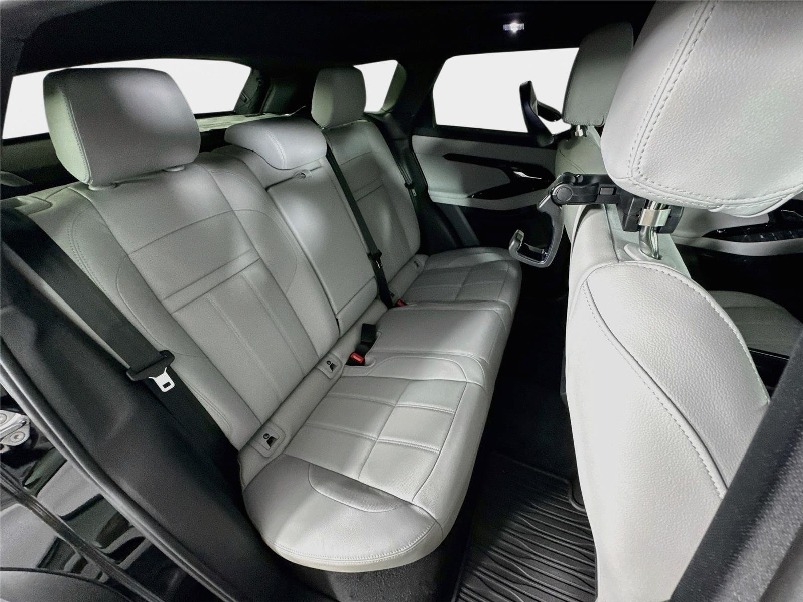 New 2026 Land Rover Range Rover Evoque S AWD/4WD image 29