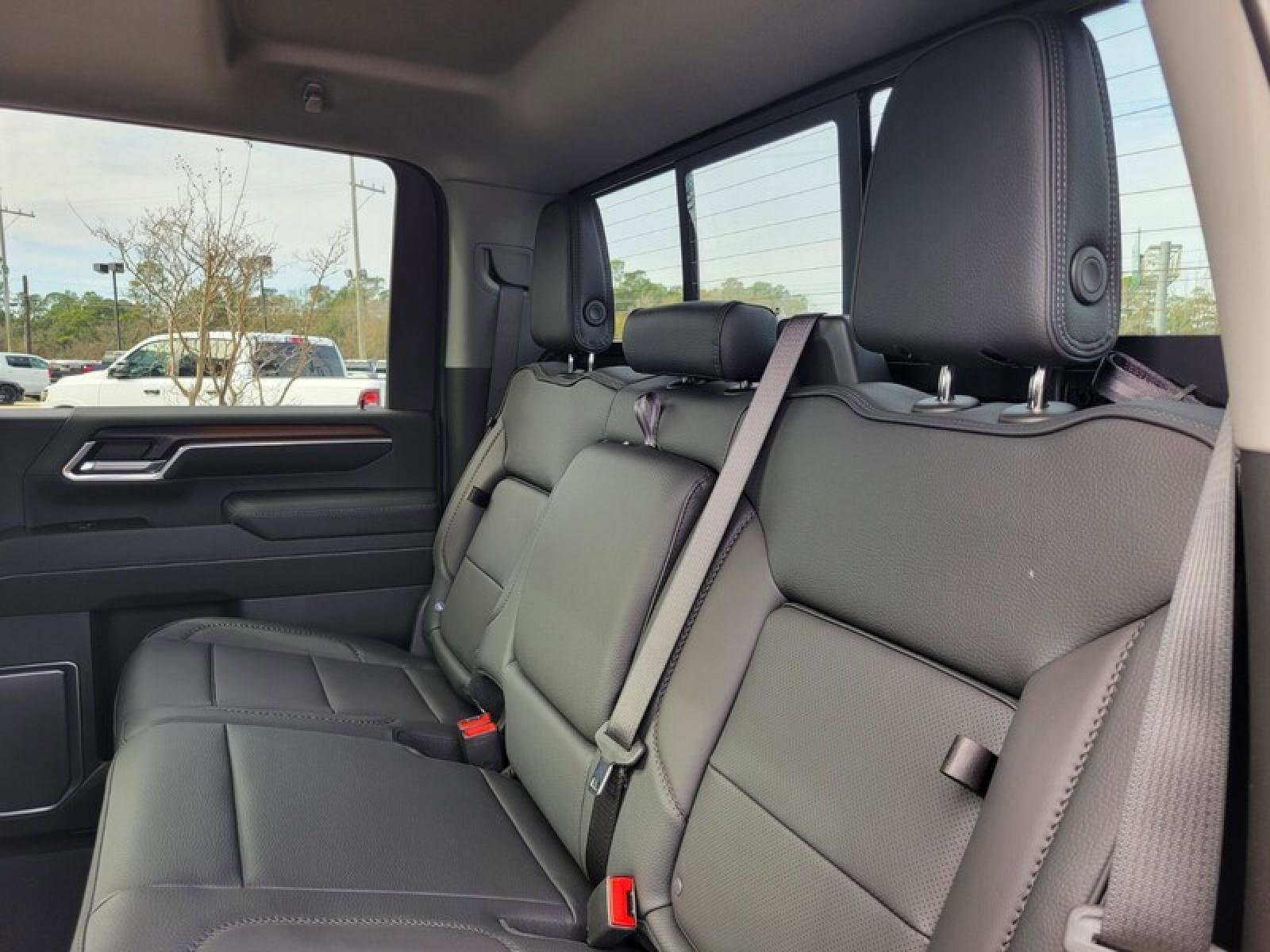 New 2026 GMC Sierra 3500 Denali w/ Denali Reserve Package image 27