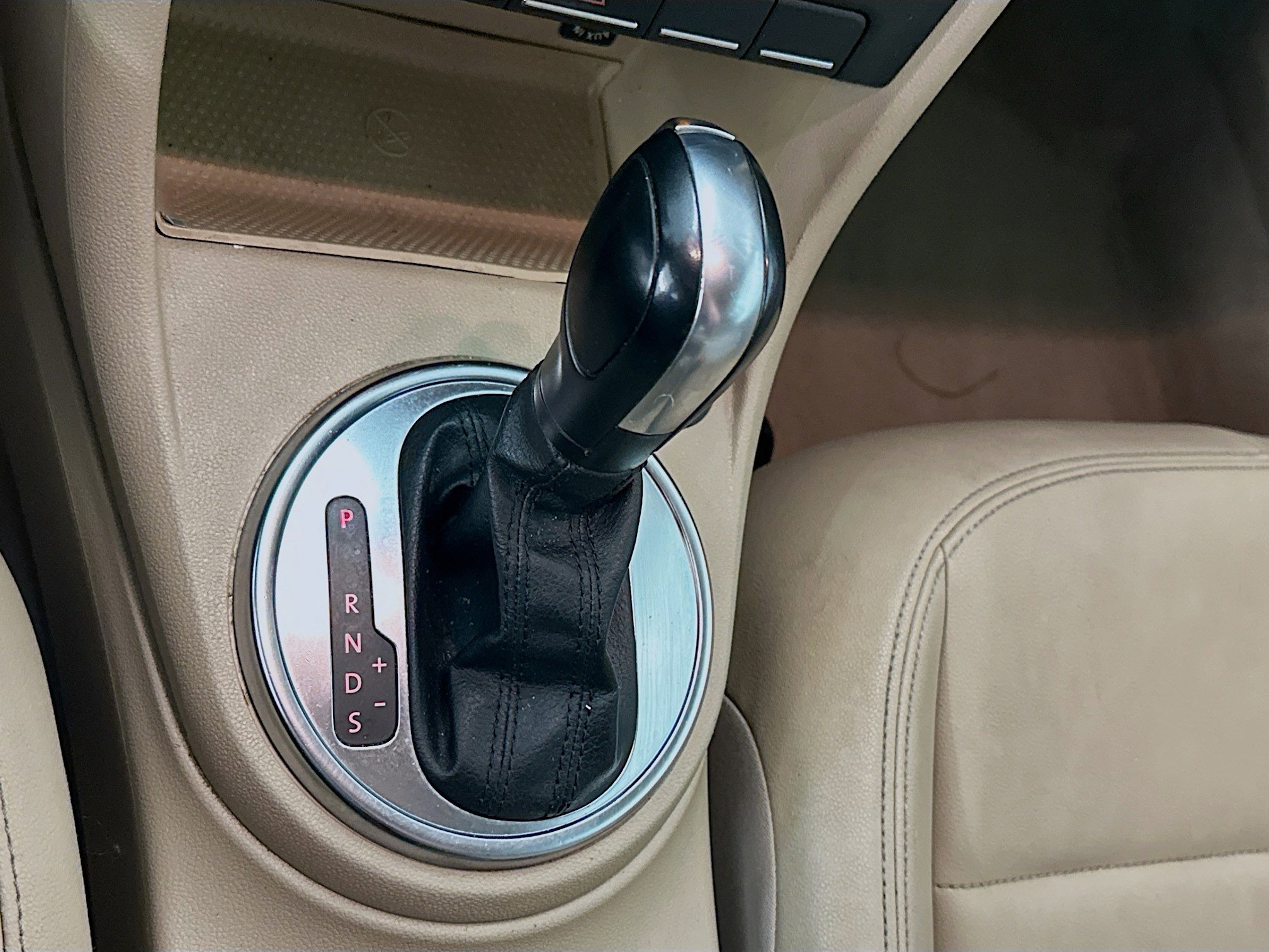 Used 2013 Volkswagen Beetle 2.5 image 23