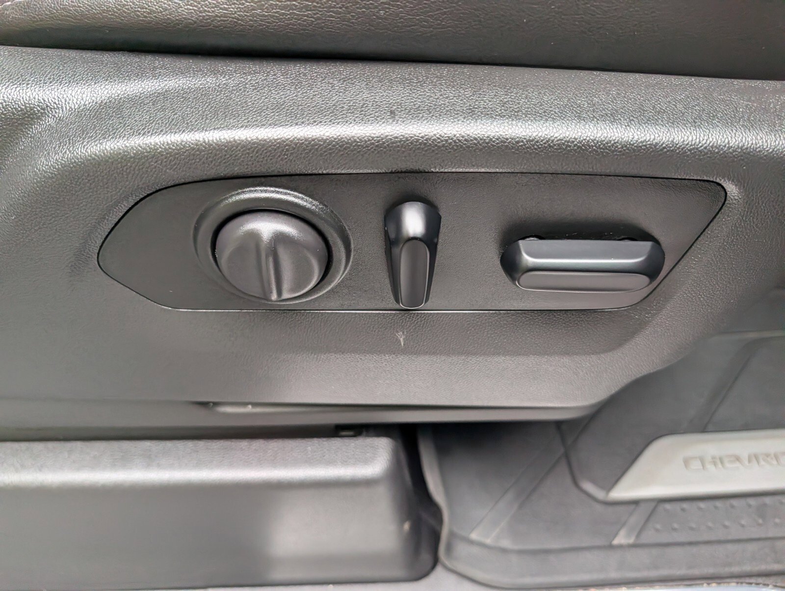 Used 2019 Chevrolet Silverado 1500 High Country AWD/4WD image 31