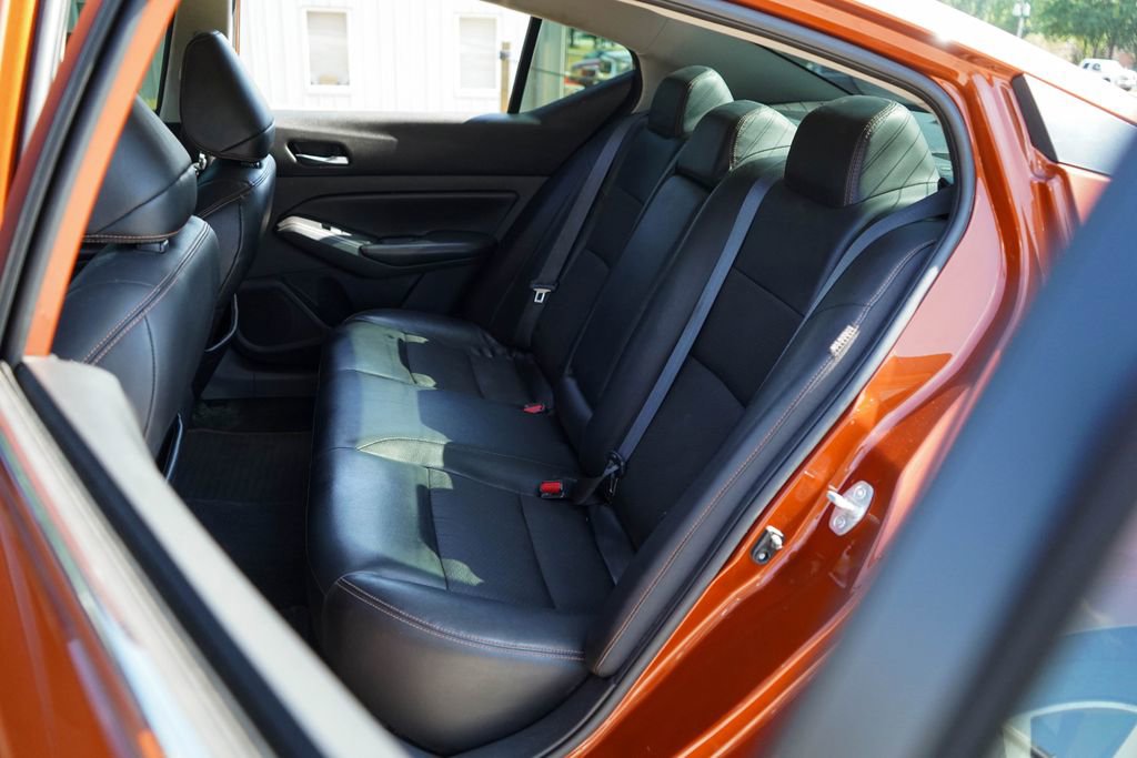 Used 2020 Nissan Altima 2.5 SR w/ Premium Package FWD image 9