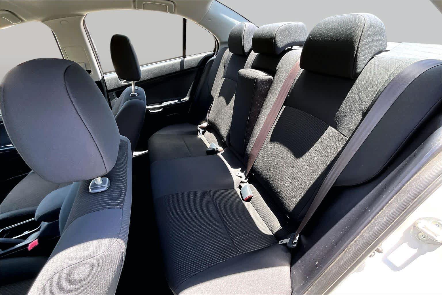 Used 2017 Mitsubishi Lancer ES FWD image 21