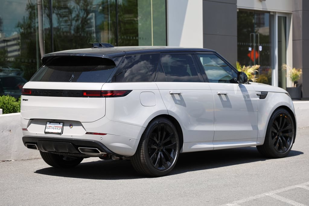 New 2026 Land Rover Range Rover Sport Dynamic SE AWD/4WD image 4