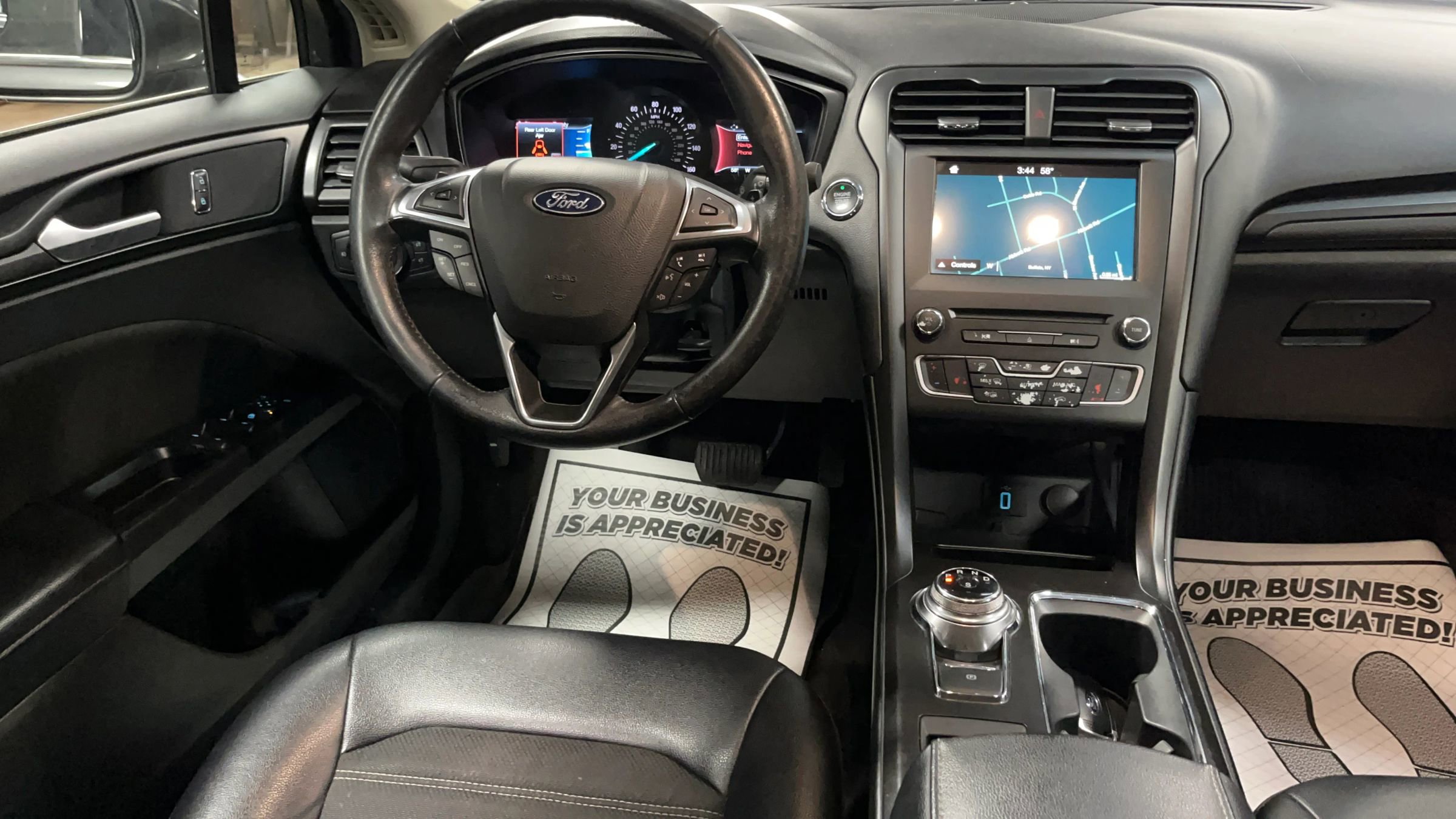 Used 2018 Ford Fusion SE w/ Equipment Group 201A image 21