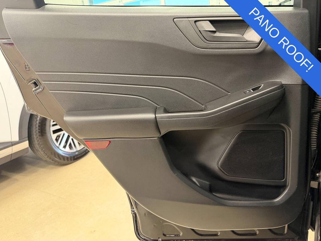 Used 2025 Ford Escape Active w/ Tech Pack #1 FWD image 24