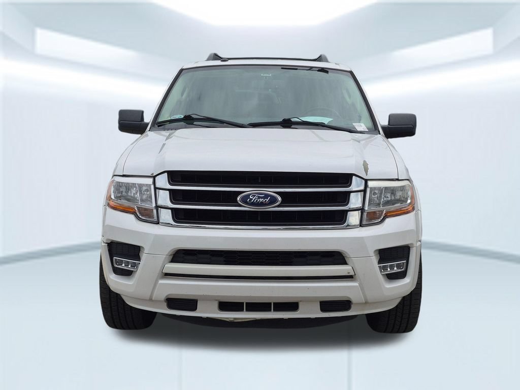 Used 2017 Ford Expedition XLT w/ Equipment Group 202A RWD image 4
