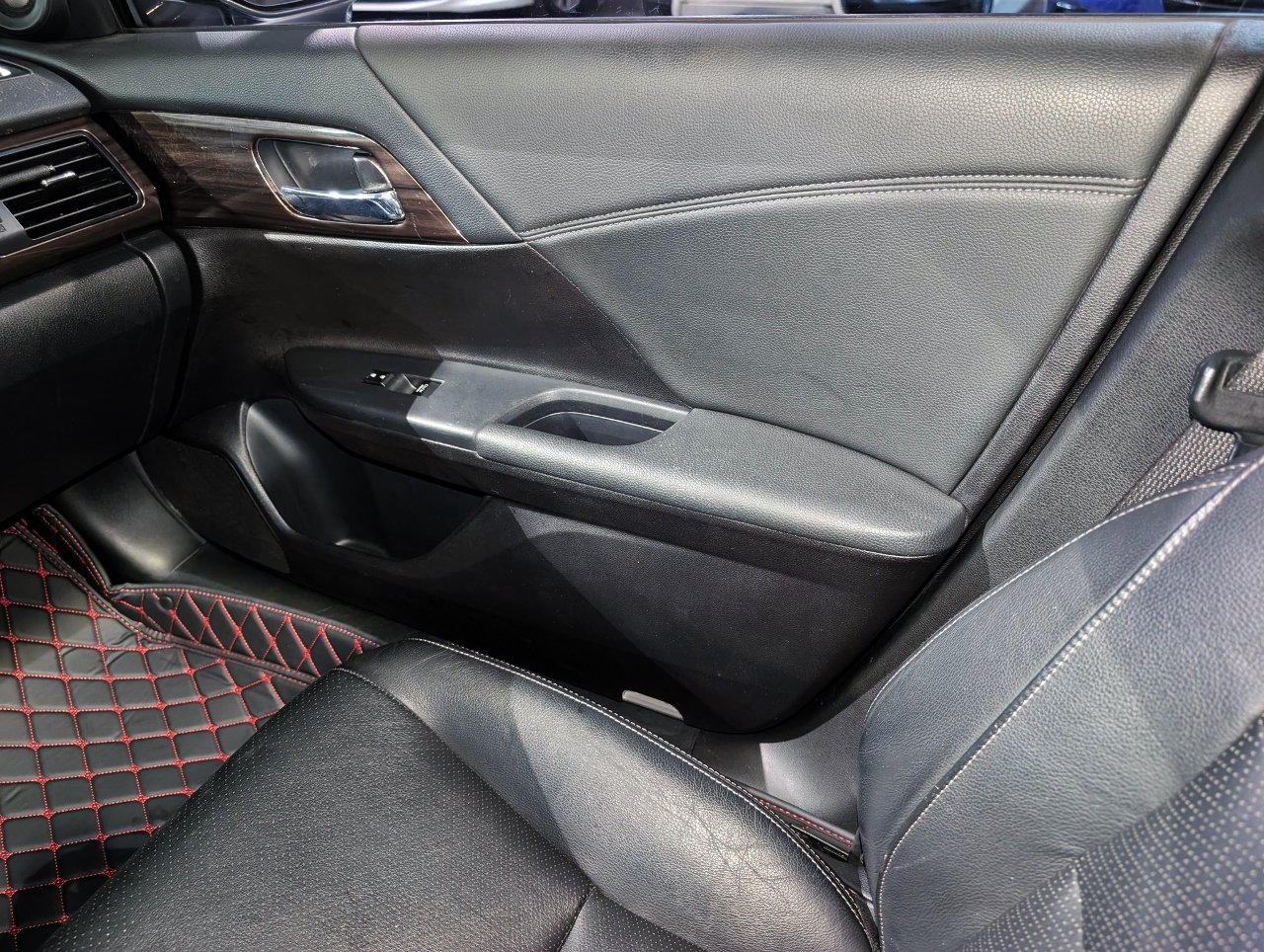 Used 2016 Honda Accord EX-L image 35