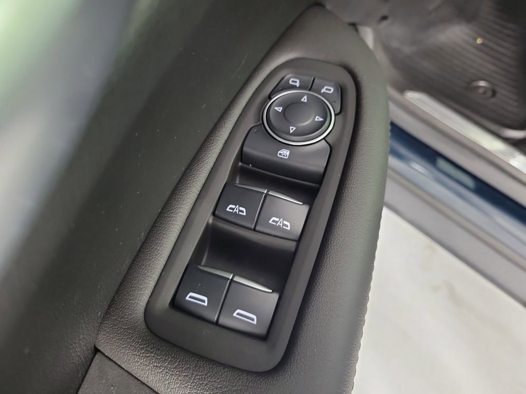 Certified 2024 Cadillac XT5 Luxury FWD image 19