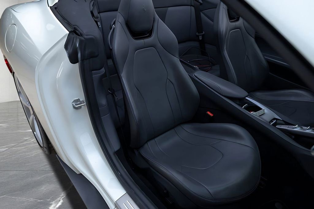Used 2019 Ferrari Portofino image 34