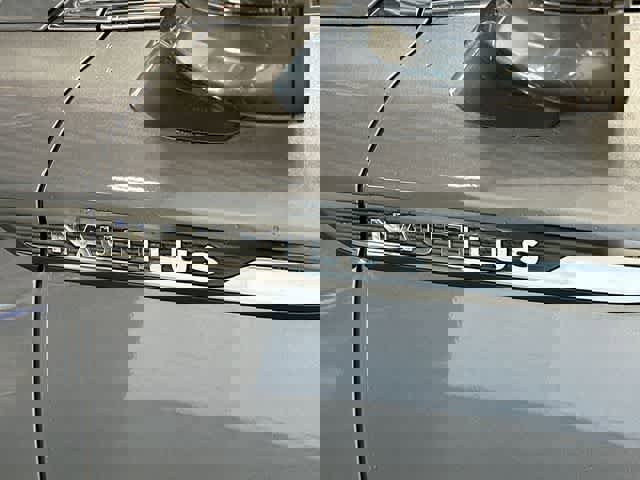 Used 2022 Lincoln Nautilus Reserve AWD/4WD image 30