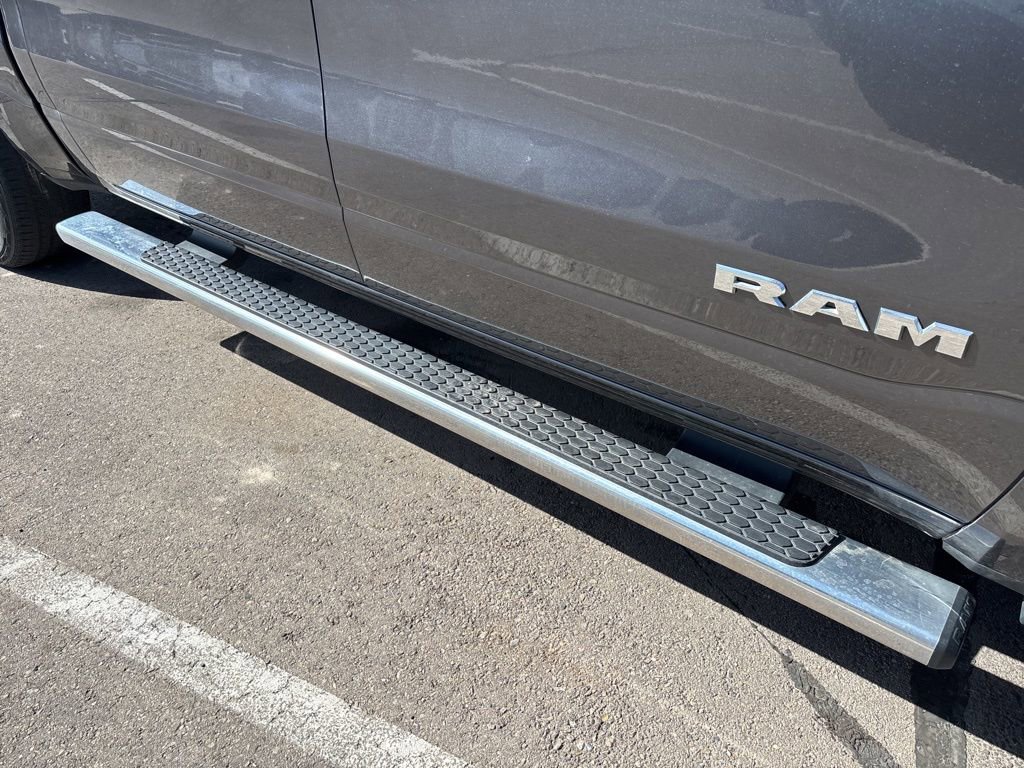Used 2022 RAM 1500 Big Horn AWD/4WD image 9