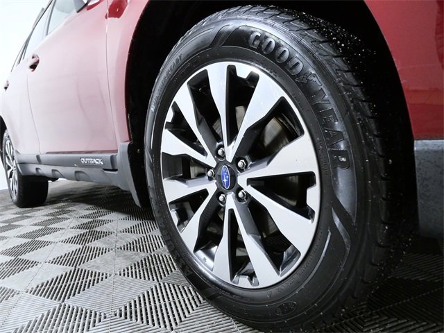 Used 2015 Subaru Outback 2.5i Limited w/ Popular Package #4 image 2