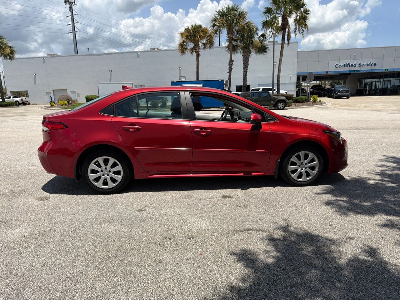 Used 2020 Toyota Corolla LE FWD image 6