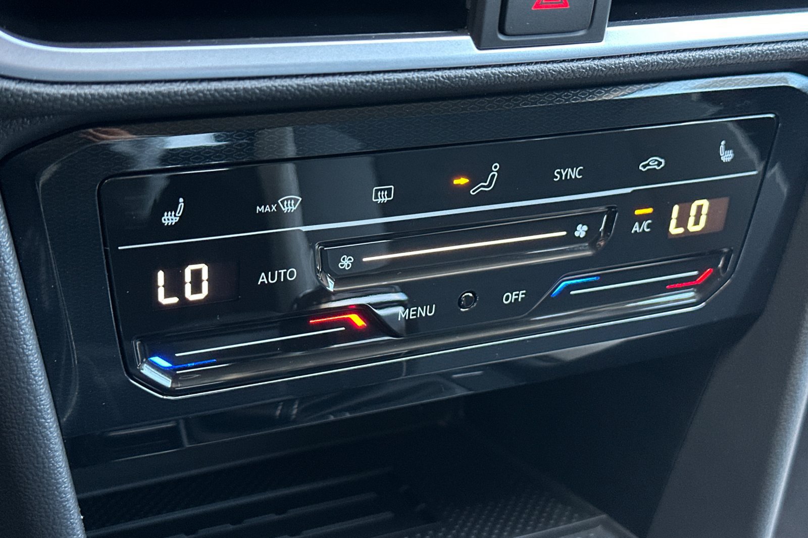 New 2026 Volkswagen Taos SE FWD image 18