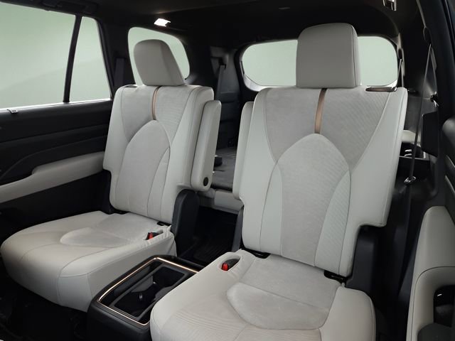 Used 2024 Toyota Grand Highlander MAX Platinum image 13