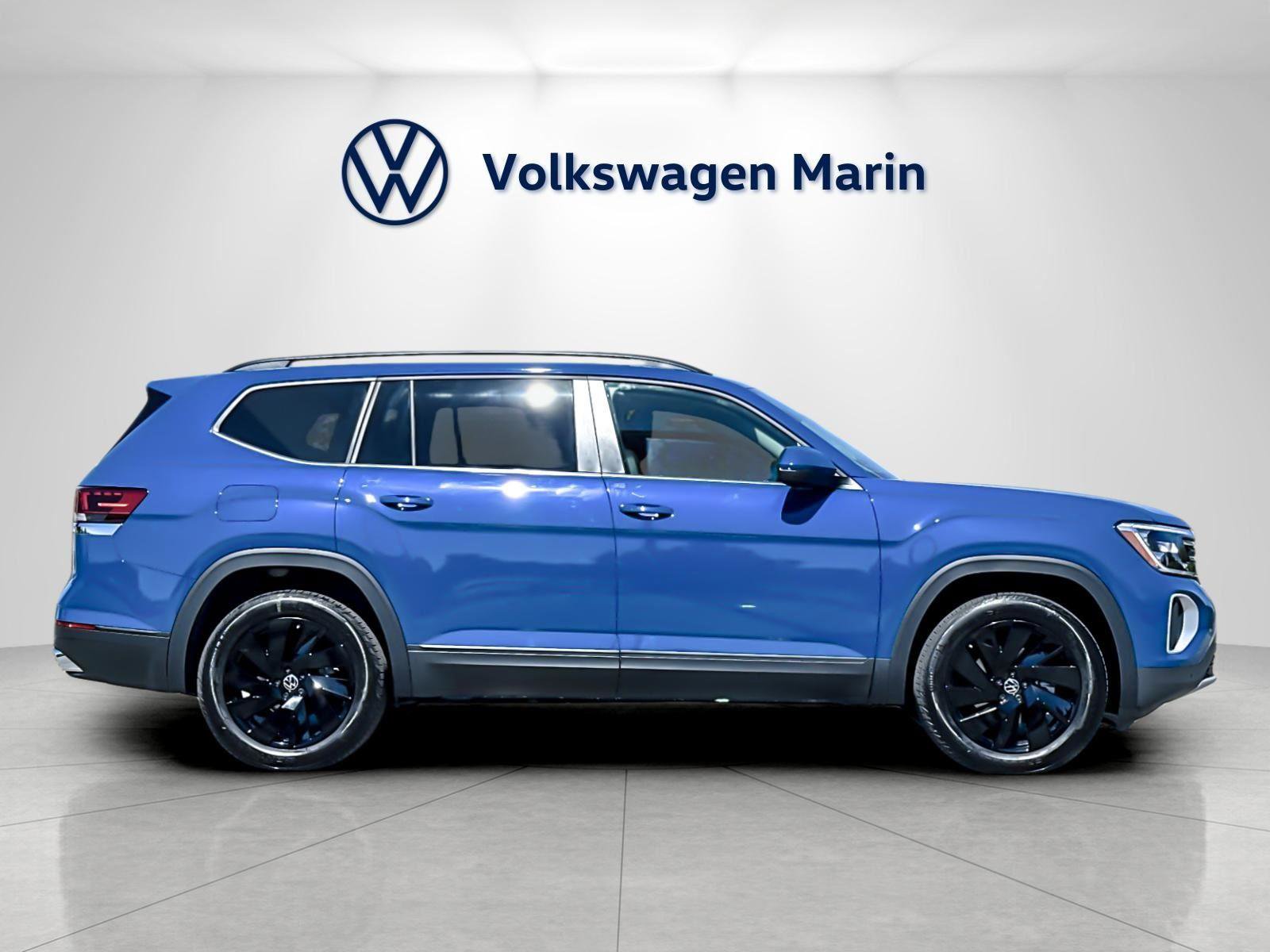 New 2026 Volkswagen Atlas SE w/ Panoramic Sunroof Package image 6