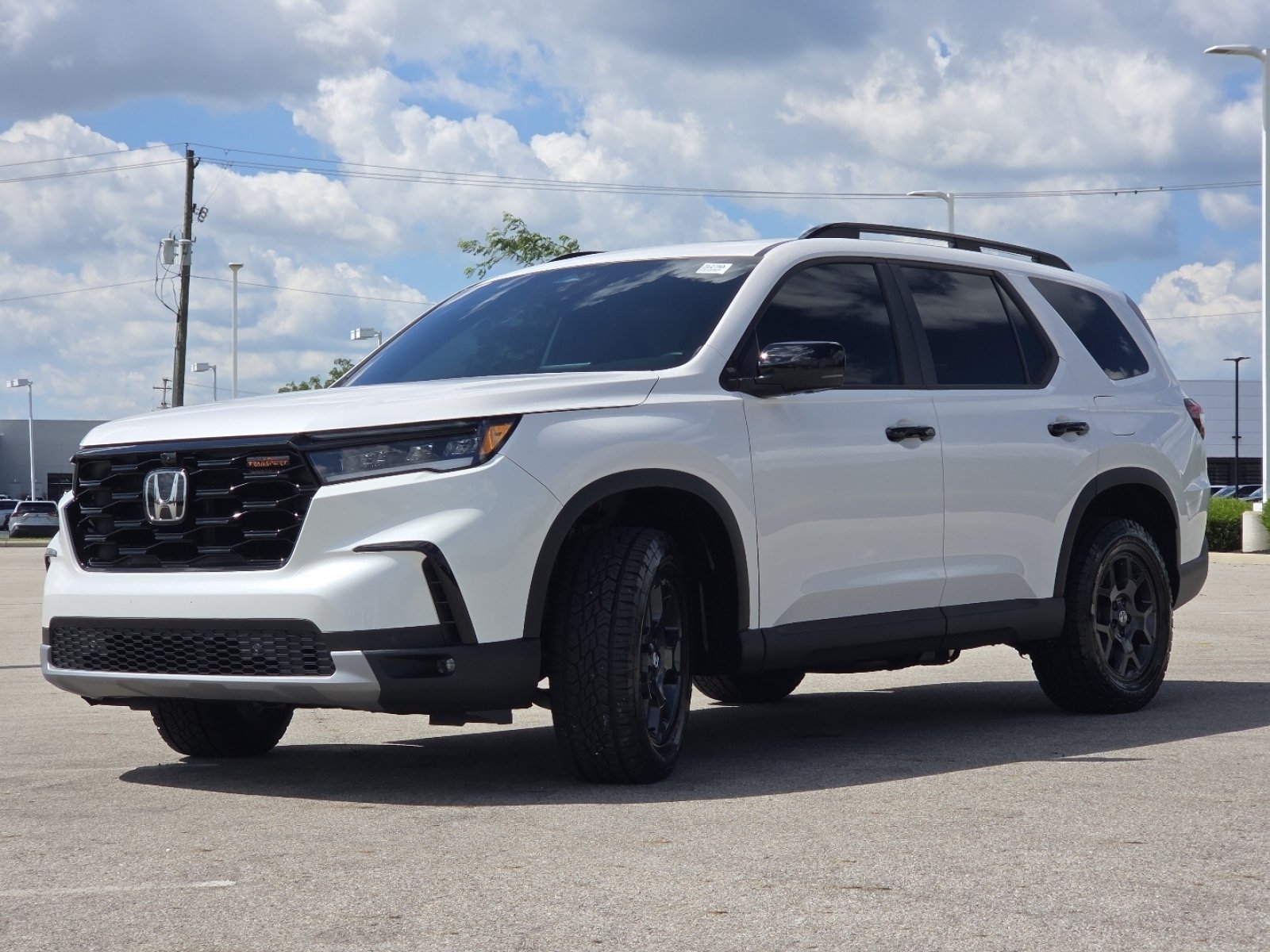Used 2025 Honda Pilot TrailSport image 15