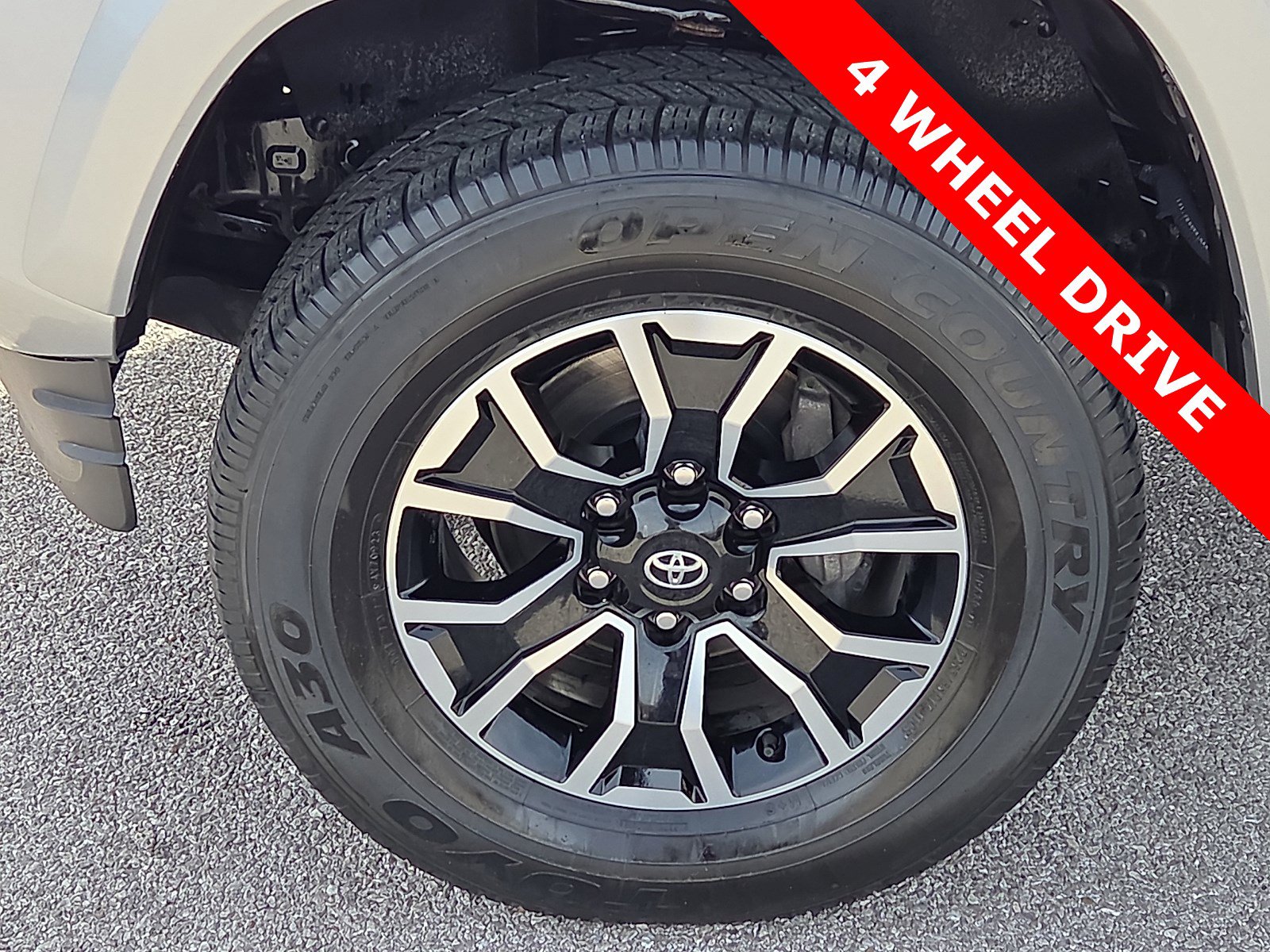 Used 2023 Toyota Tacoma TRD Sport w/ Advanced Technology Package AWD/4WD image 7