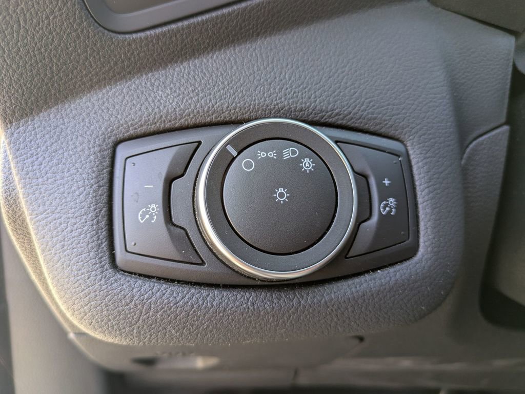 Used 2017 Ford C-MAX SE image 19