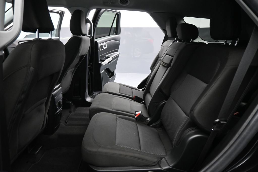 Certified 2023 Ford Explorer XLT RWD image 18