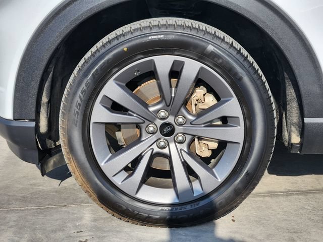 Used 2021 Ford Explorer XLT w/ Equipment Group 202A RWD image 11