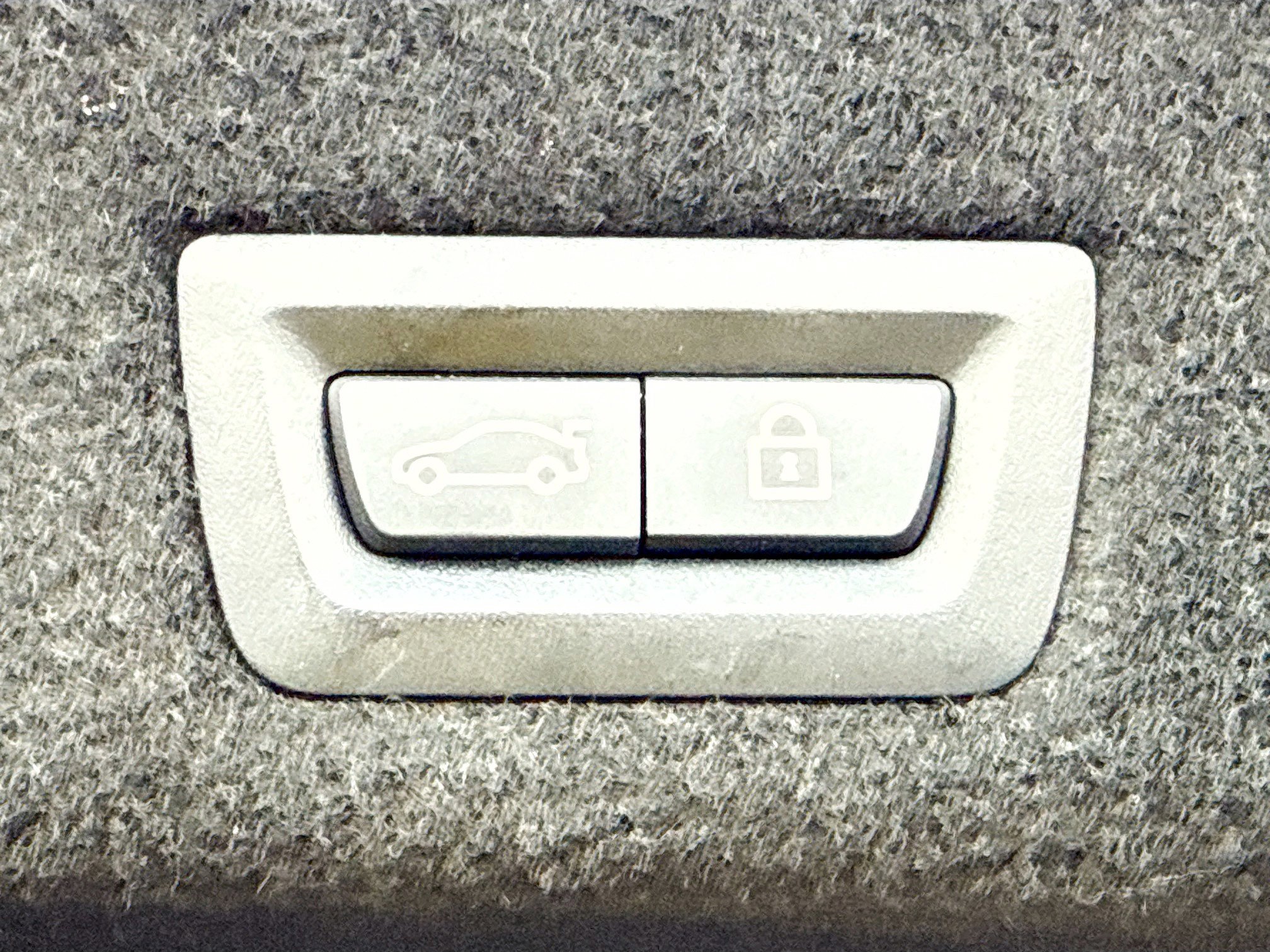 Used 2020 BMW 740i w/ M Sport Package image 13