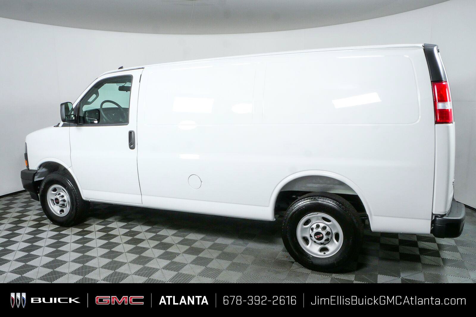 New 2025 GMC Savana 2500 w/ Driver Convenience Package RWD image 23