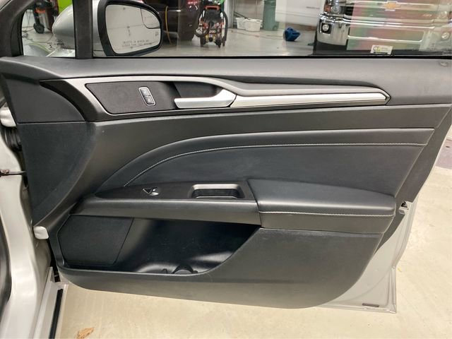 Used 2018 Ford Fusion Titanium image 26