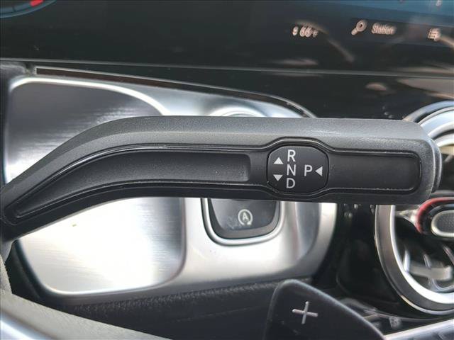 Used 2023 Mercedes-Benz GLB 250 4MATIC image 12