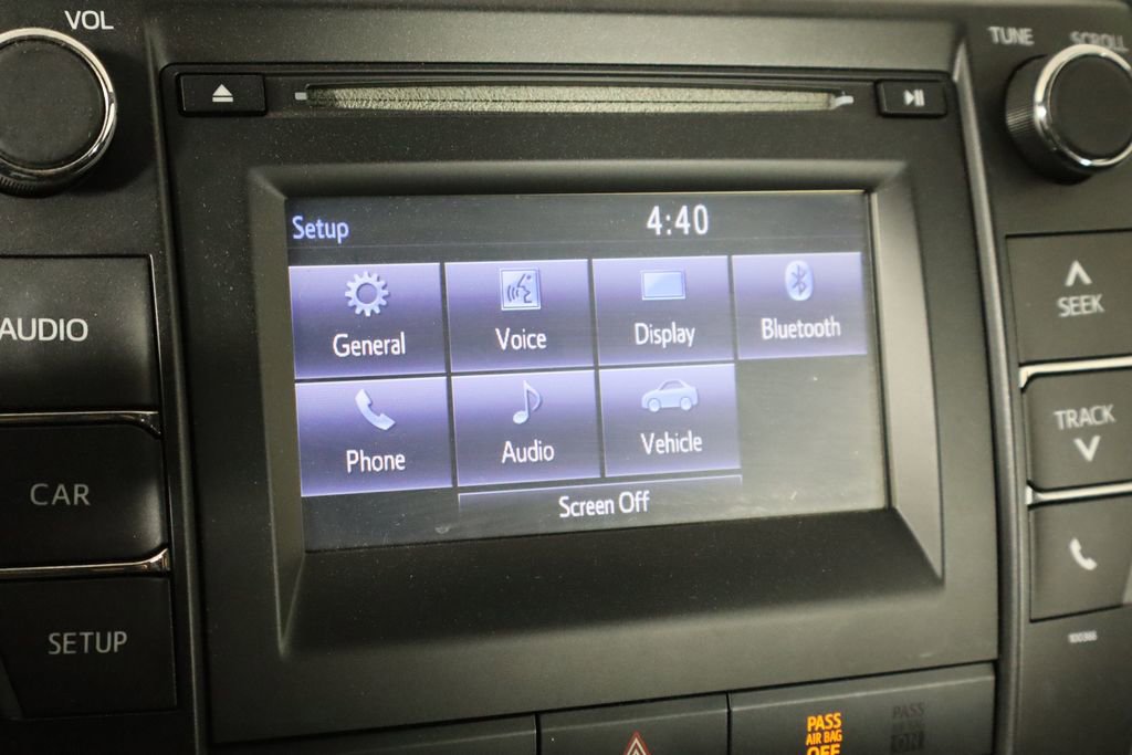Used 2015 Toyota Camry SE FWD image 30