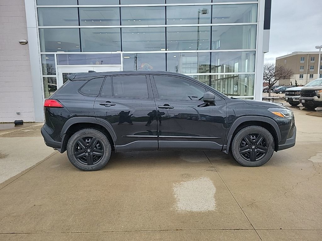 Used 2023 Toyota Corolla Cross L AWD/4WD image 4