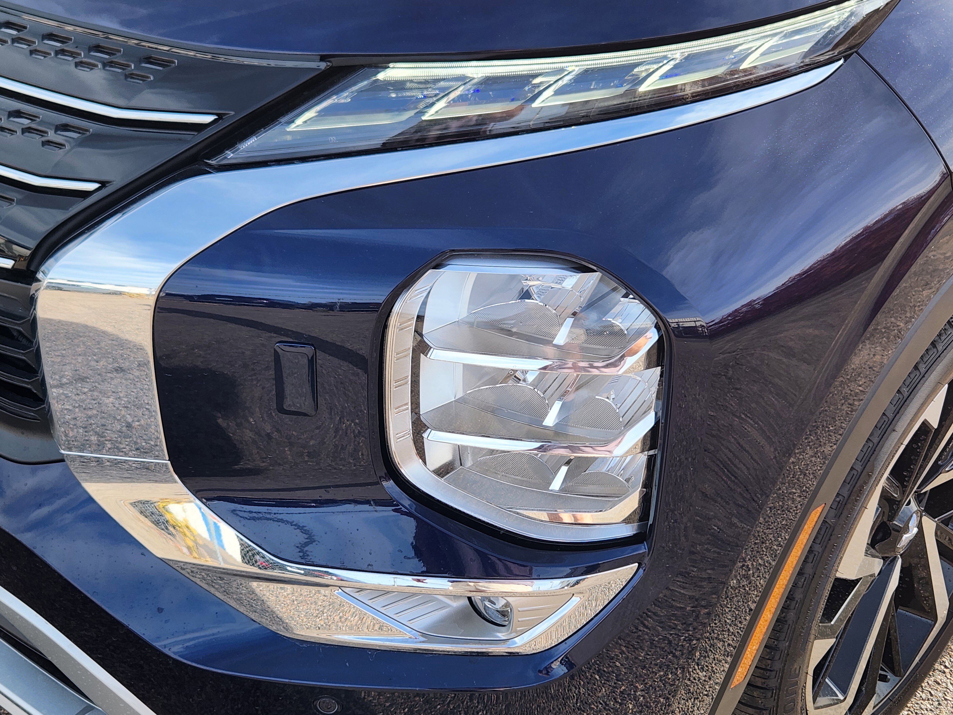 New 2025 Mitsubishi Outlander SEL image 5