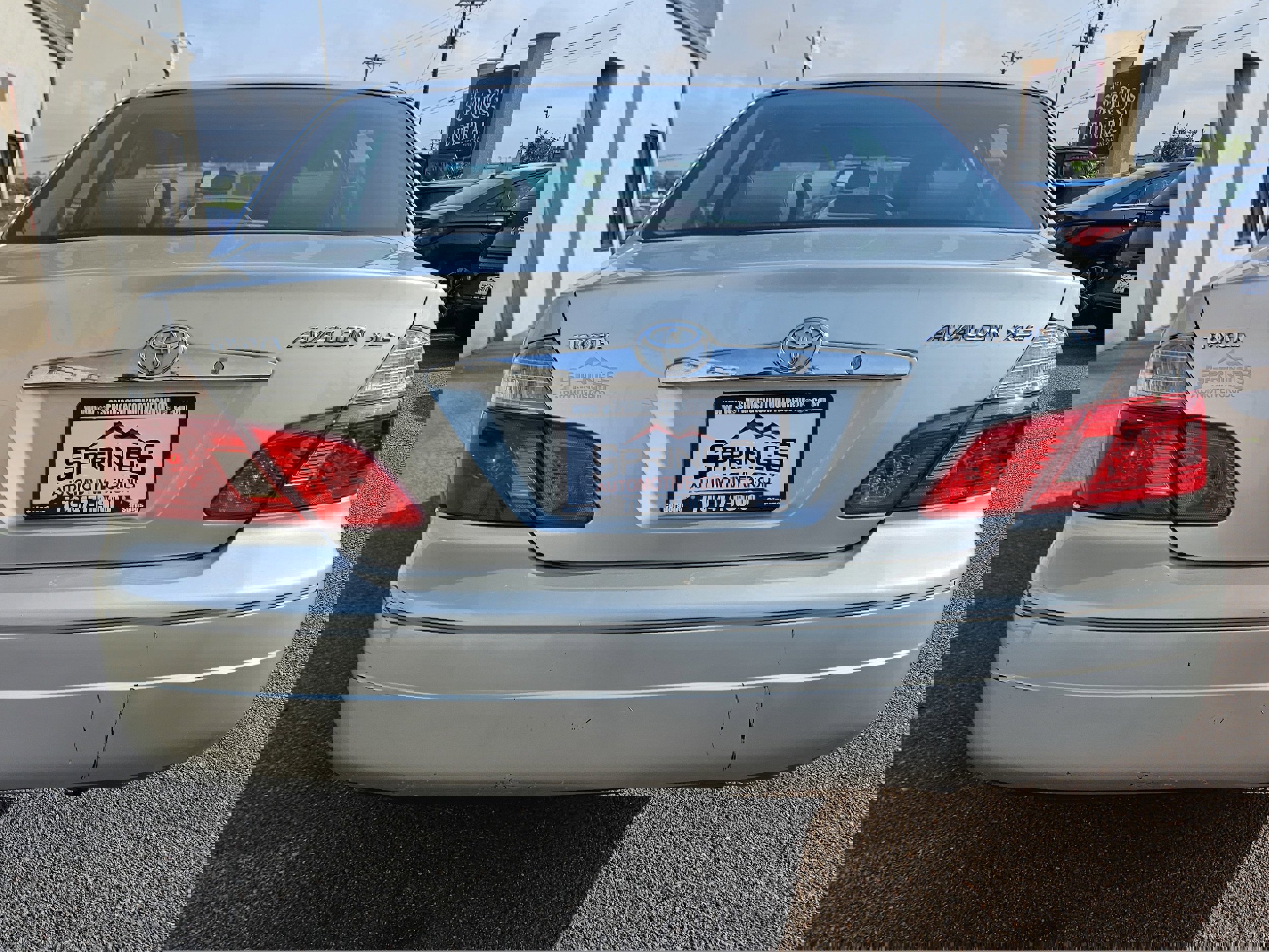 Used 2004 Toyota Avalon XL image 3