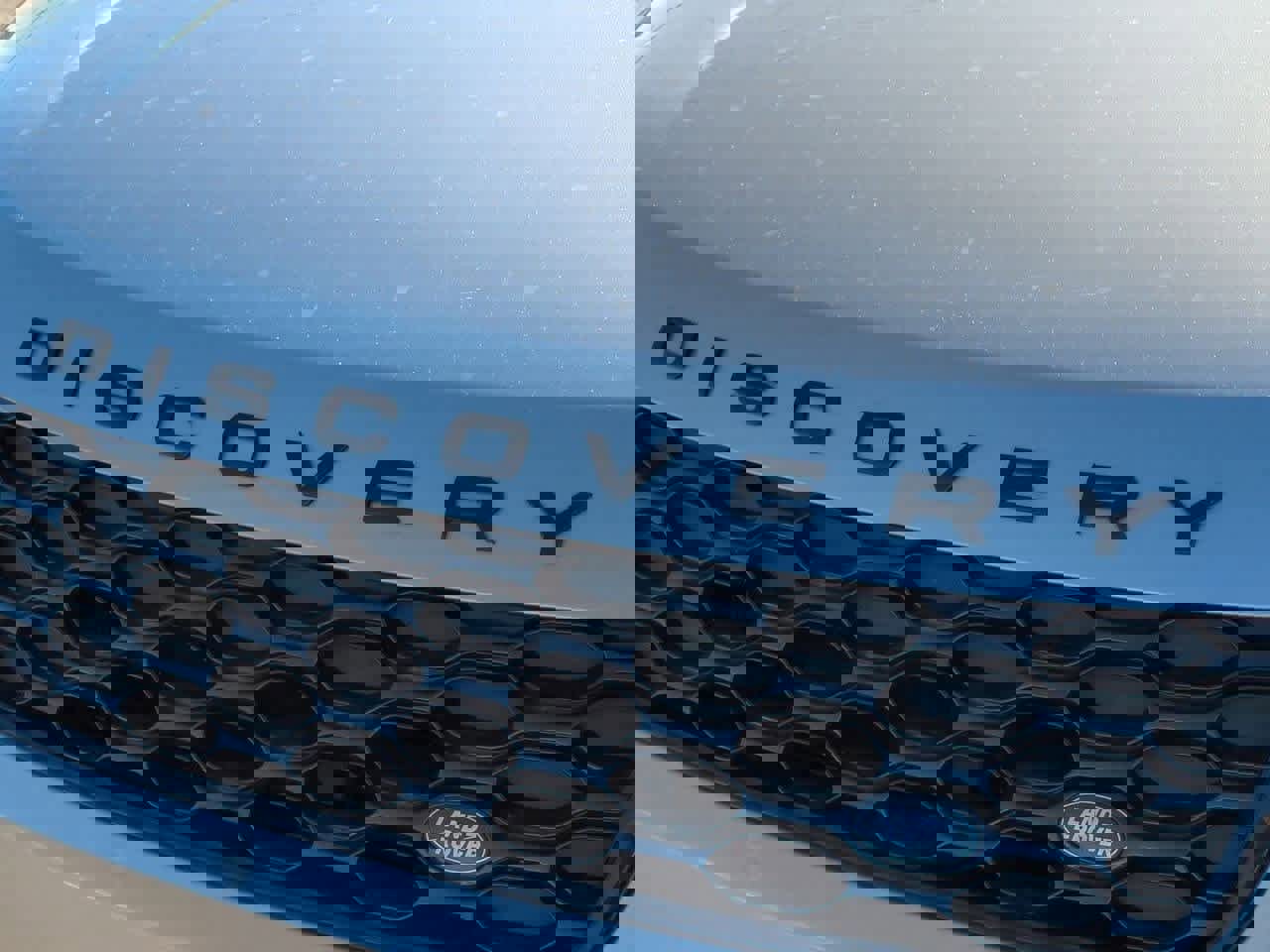 Used 2023 Land Rover Discovery S R-Dynamic image 11