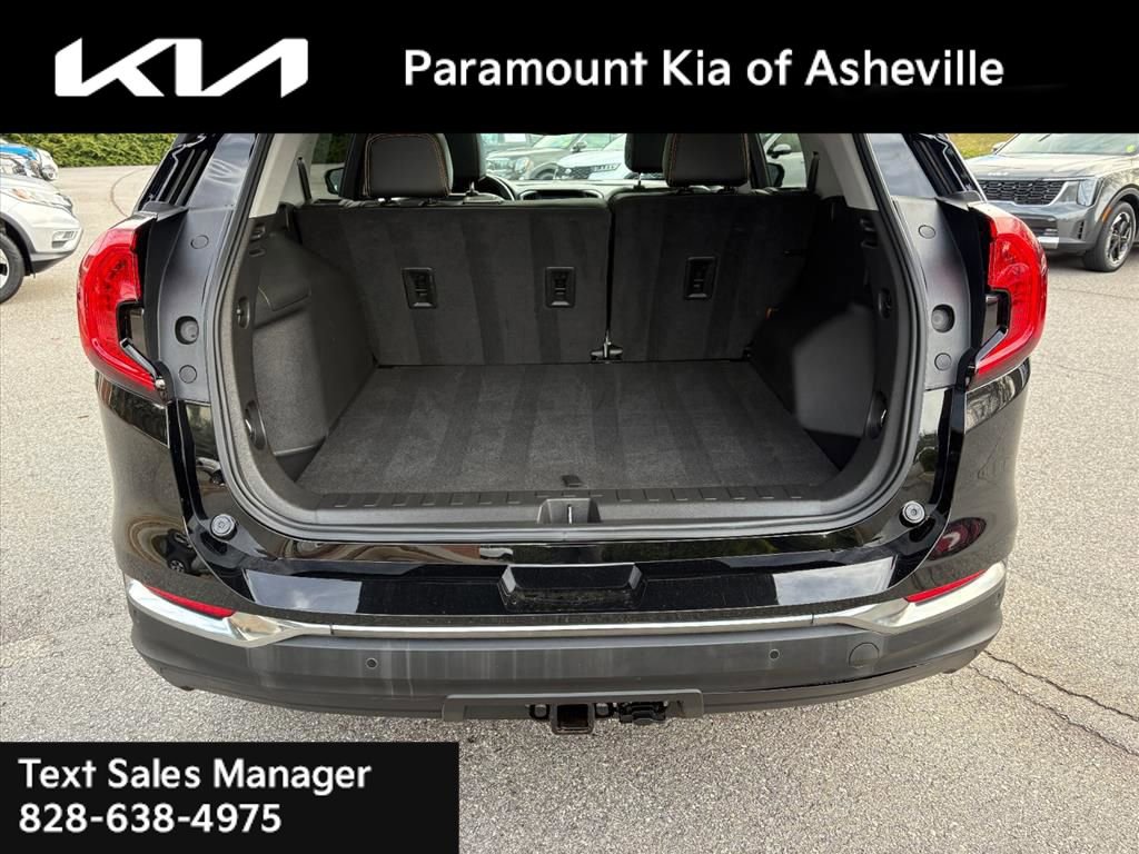 Used 2023 GMC Terrain AT4 w/ Tech Package image 29