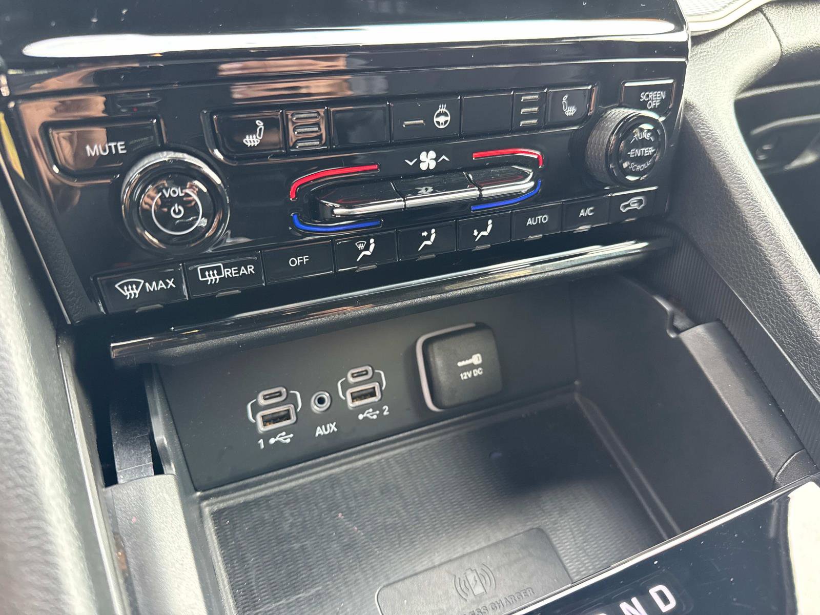 Certified 2025 Jeep Grand Cherokee Altitude image 24