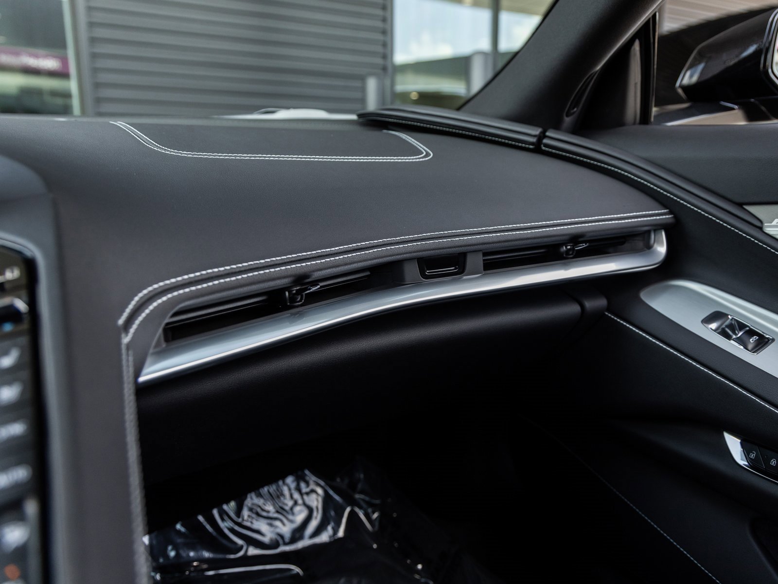 Used 2023 Chevrolet Corvette Z06 w/ Battery Protection Package image 40