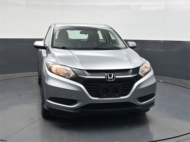 Used 2017 Honda HR-V LX image 2