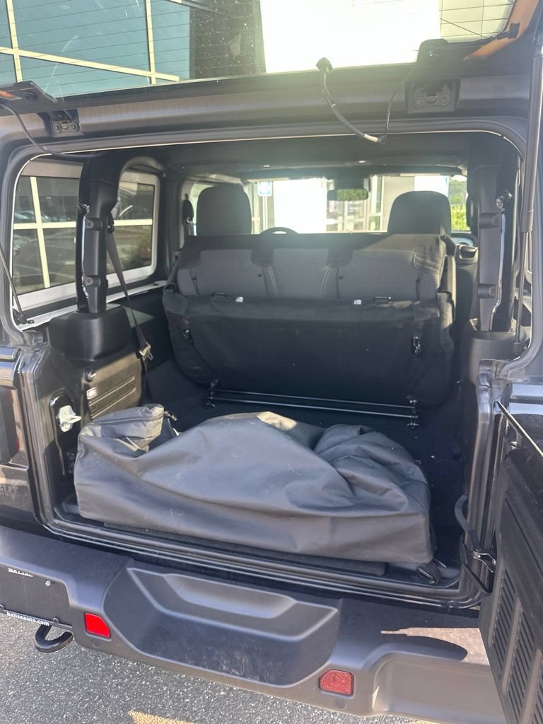 Used 2024 Jeep Wrangler Sport AWD/4WD image 9