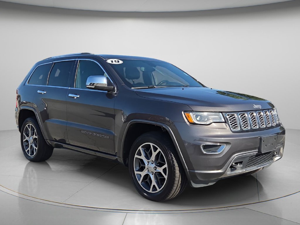 Used 2019 Jeep Grand Cherokee Overland AWD/4WD image 8